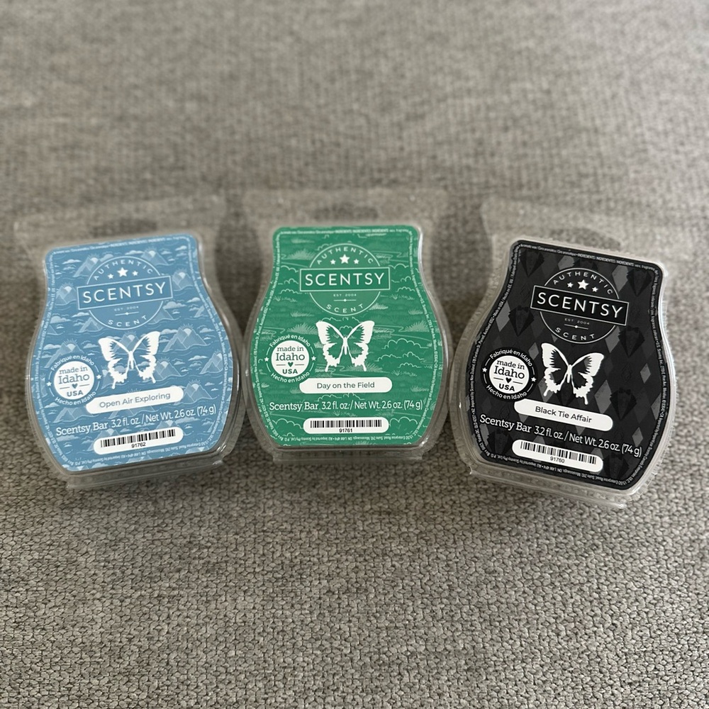 3 scentsy wax bars